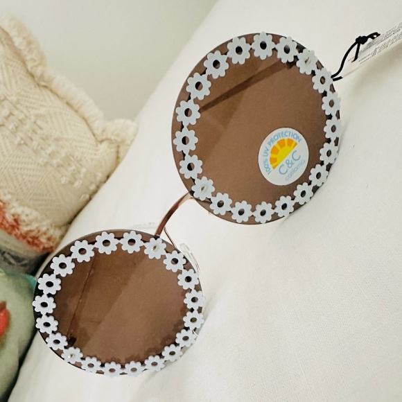 C&C California Accessories - C&C California Brown Sunglasses with White Daisy Pattern Accents
